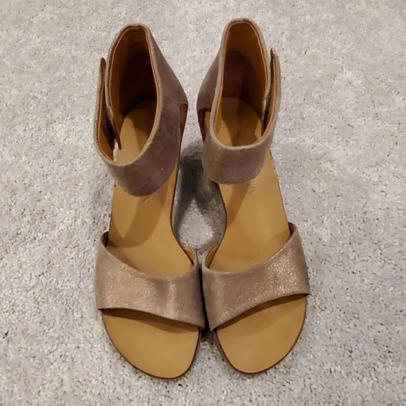 Gorgeous Paul Green metallic bronze sandals UK size 6, US size 8.5 - Picture 1 of 12